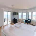 Welcs 280 Emp Con Piscina, Vistas Al Mar Y Parking