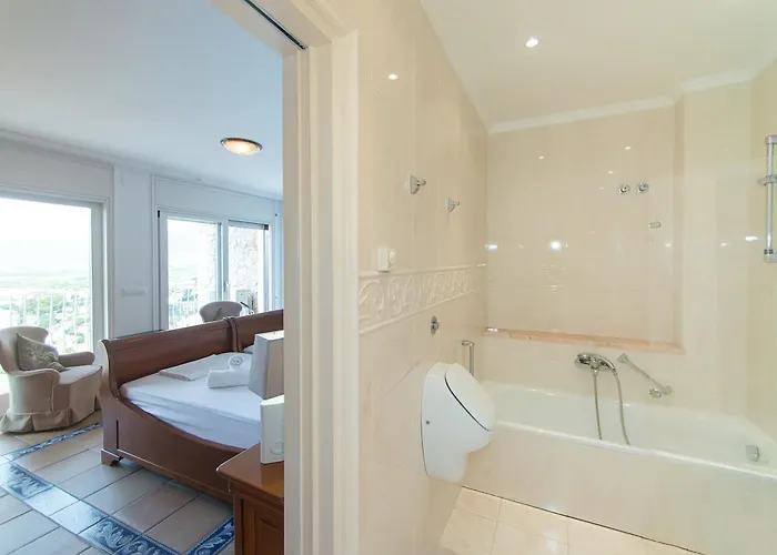 Welcs 280 Emp En Piscina Panoramica Вилла